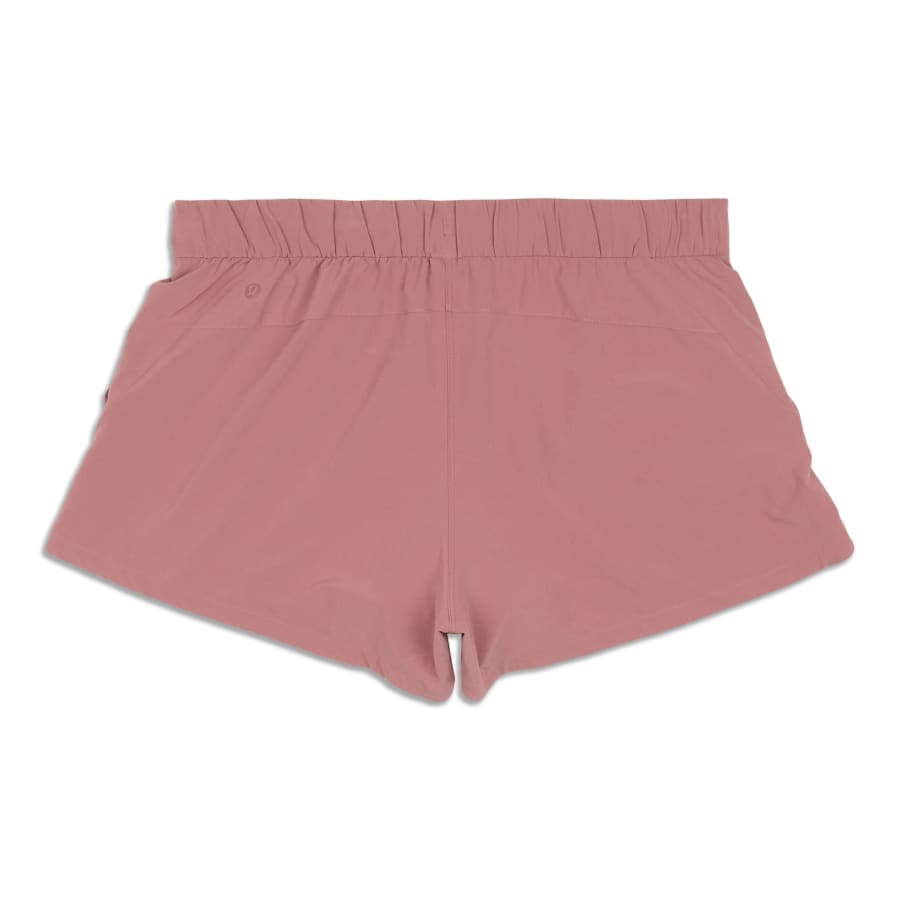 FINALLY! One of my like new packages came:). Carnation red iso items- OTF  and Stroll at sundown shorts sz4. Also tried play of the pleats skirt,  black sz4 : r/lululemon