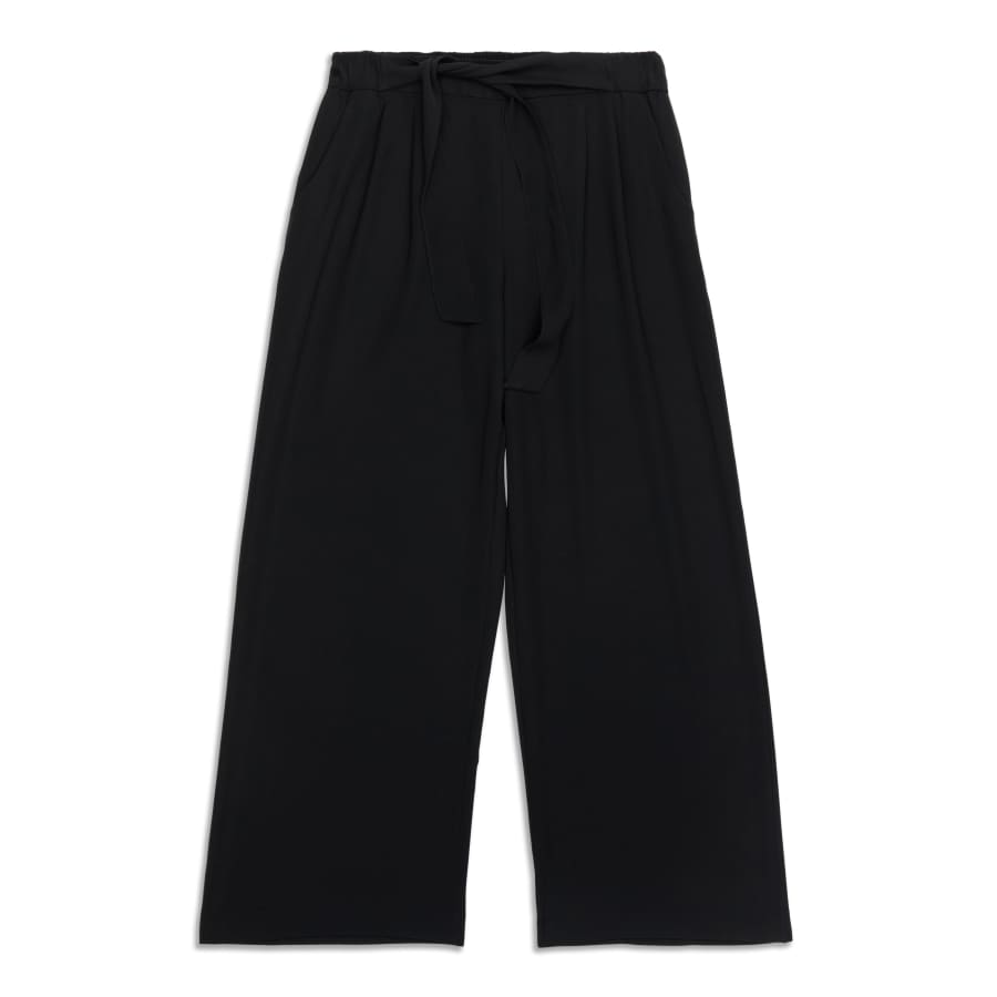 LULULEMON Noir Pant Black {M25}  Black pants, Clothes design, Fashion  design