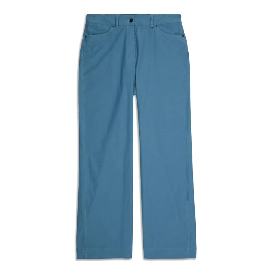 City sleek 5 pocket pant 7/8 on a TALL gal. Honestly the comfort and fit of  these pants is worth them being too short. : r/lululemon