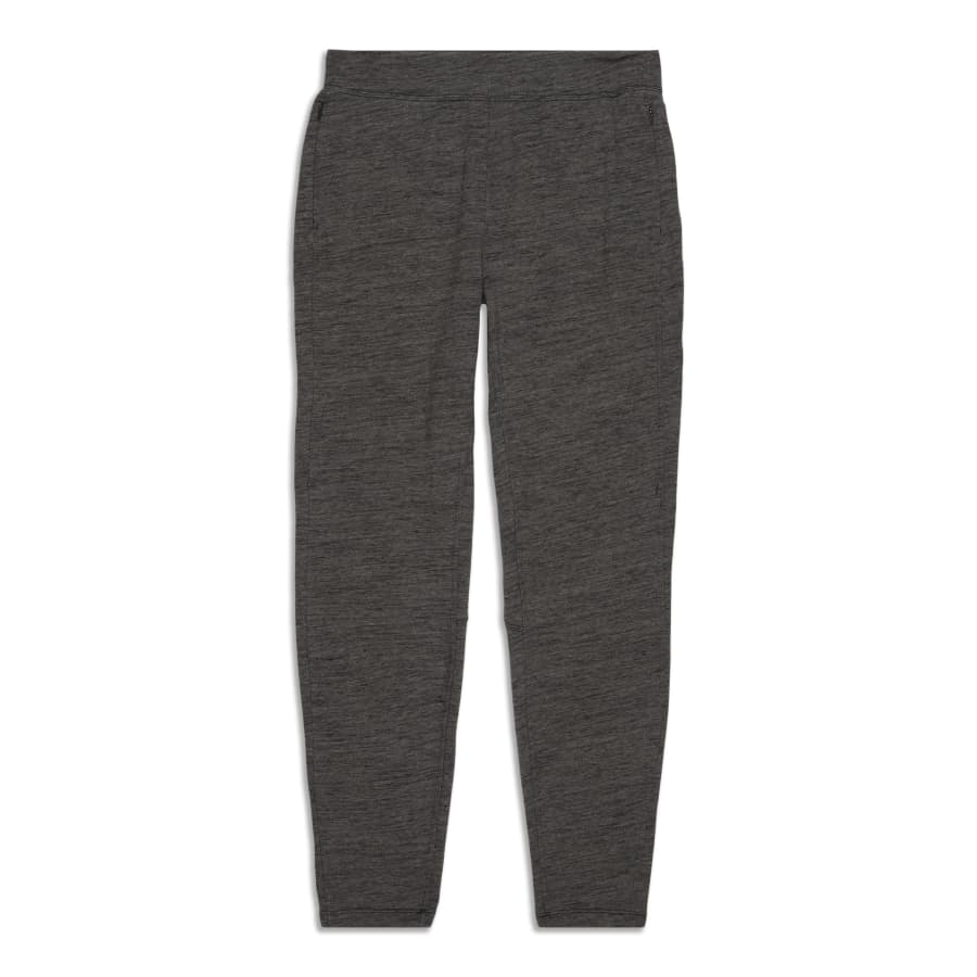 Size 6 - Lululemon Free To Roam Jogger *30 – Your Next Gem