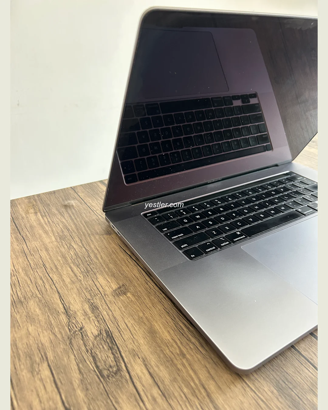 MacBook Pro 16 (2019) - Imagem 2