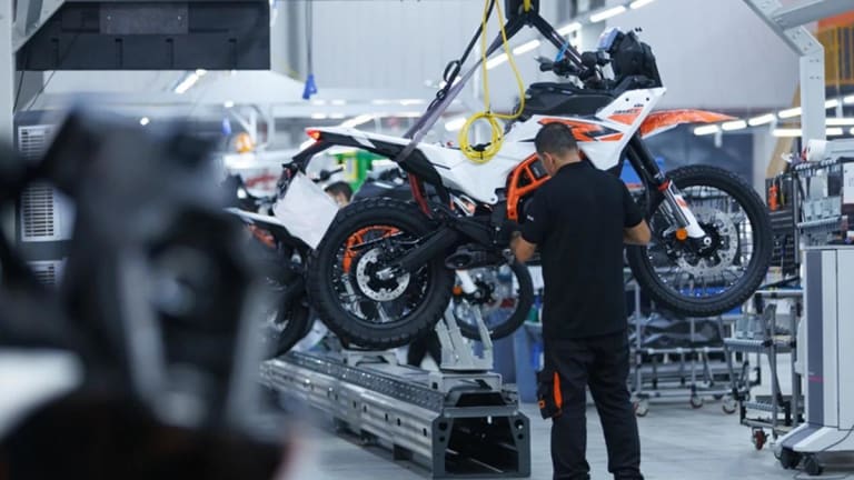 KTM inaugura primeira fábrica própria em Manaus com aporte de 20 milhões