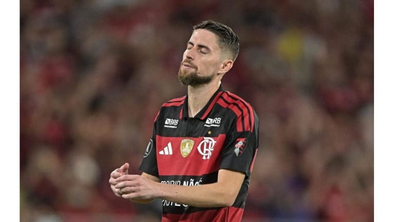 Volante Jorginho do Flamengo testa positivo em antidoping da Conmebol