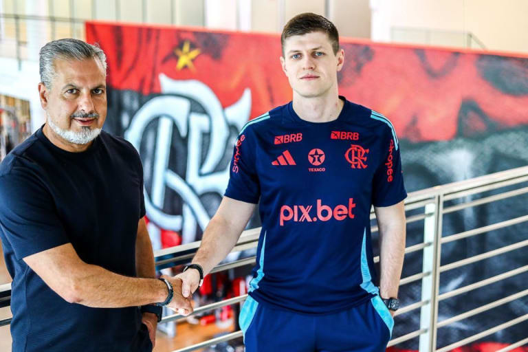 Chefe de scouting do Flamengo aceita proposta do Liverpool e deixará clube em 2026