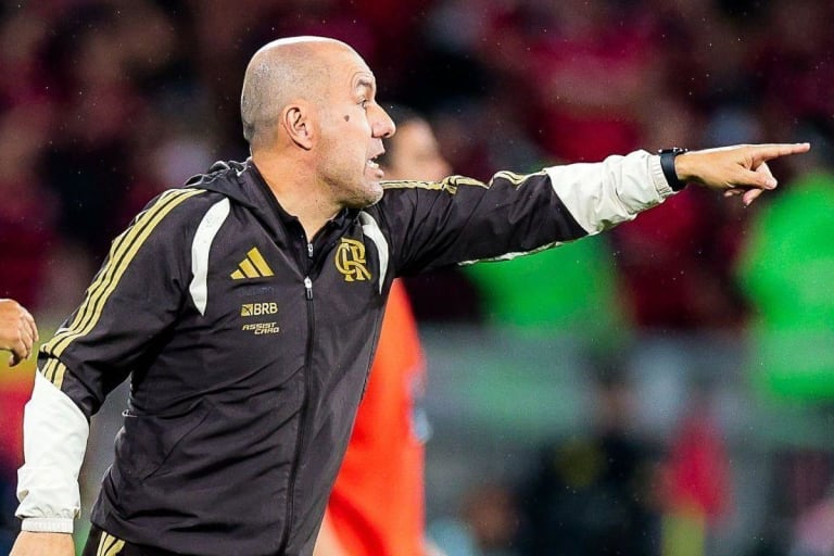 Futuro de Leonardo Jardim no Flamengo entra em xeque com interesse do Sporting