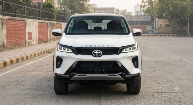 Toyota Fortuner Legender
