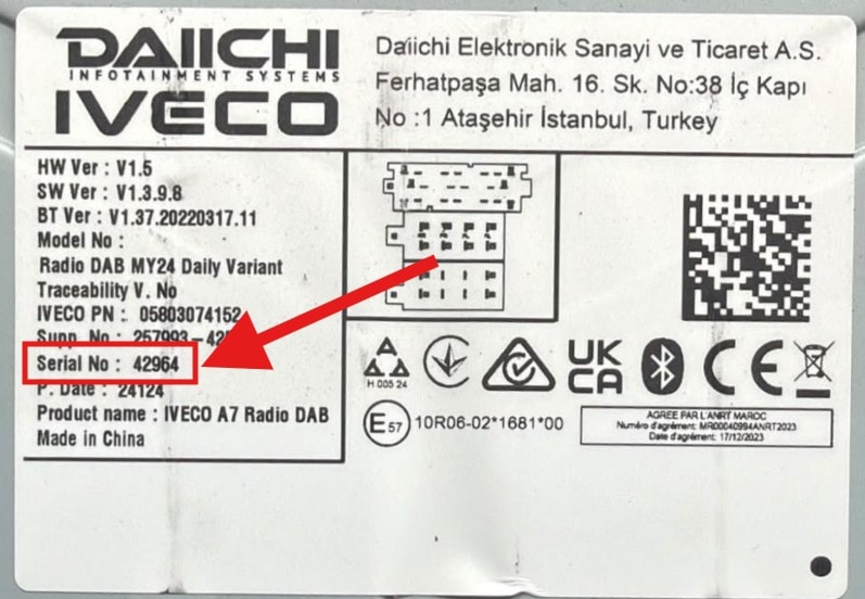 Iveco Iveco - Daiichi model teypler #47 Autoradio ed etichetta del numero di serie