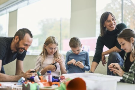 Familiensonntag - Sun, Oct 04, 2026, 13:00 at Lentos Kunstmuseum Linz, Doktor-Ernst-Koref-Promenade 1, 4020 Linz, Österreich