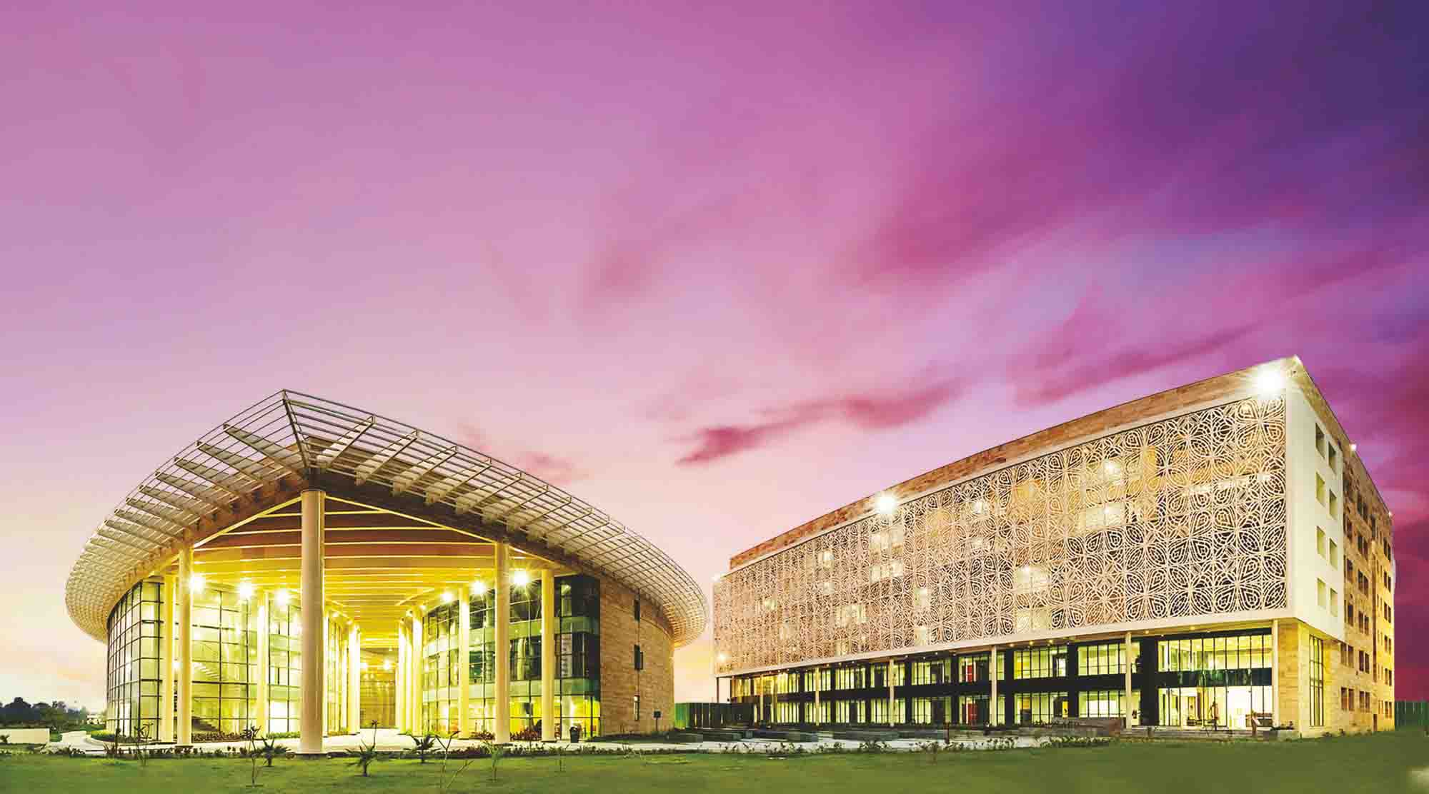 Amity University Kolkata    - Photo 1
