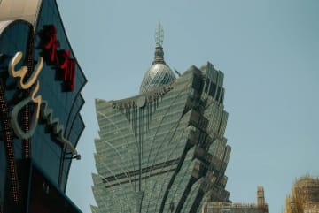 Wall Street Analysts Weigh Churchill Downs M&A, MGM Takeover Floor, Sportradar FX Hit, and Macau's Post-World Cup Recovery