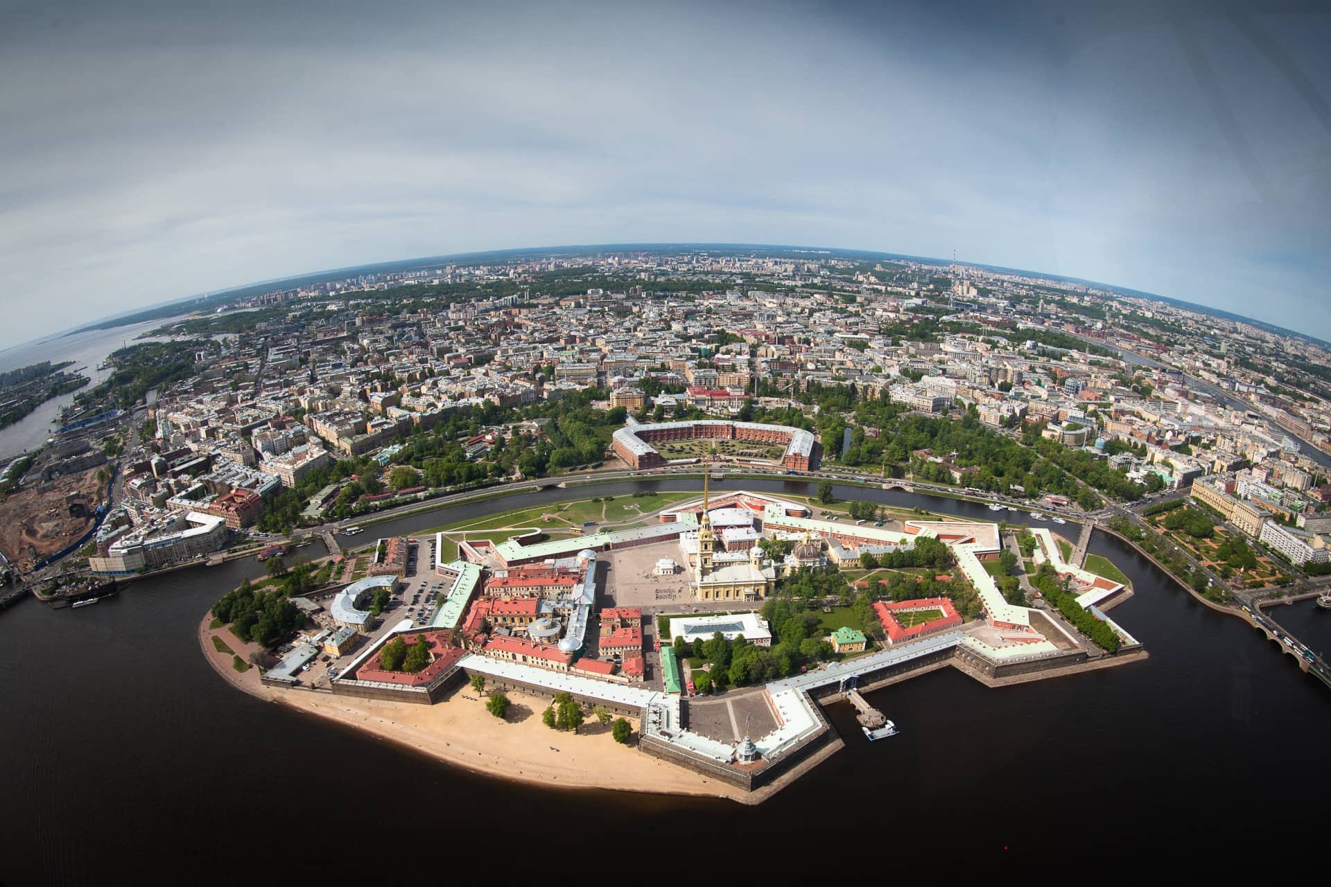 Острова санкт петербурга фото. Петроградский остров Санкт-Петербург. Петроградский район Петропавловская крепость. Петропавловская крепость с Васильевского острова. Петроградский район с высоты птичьего полета.