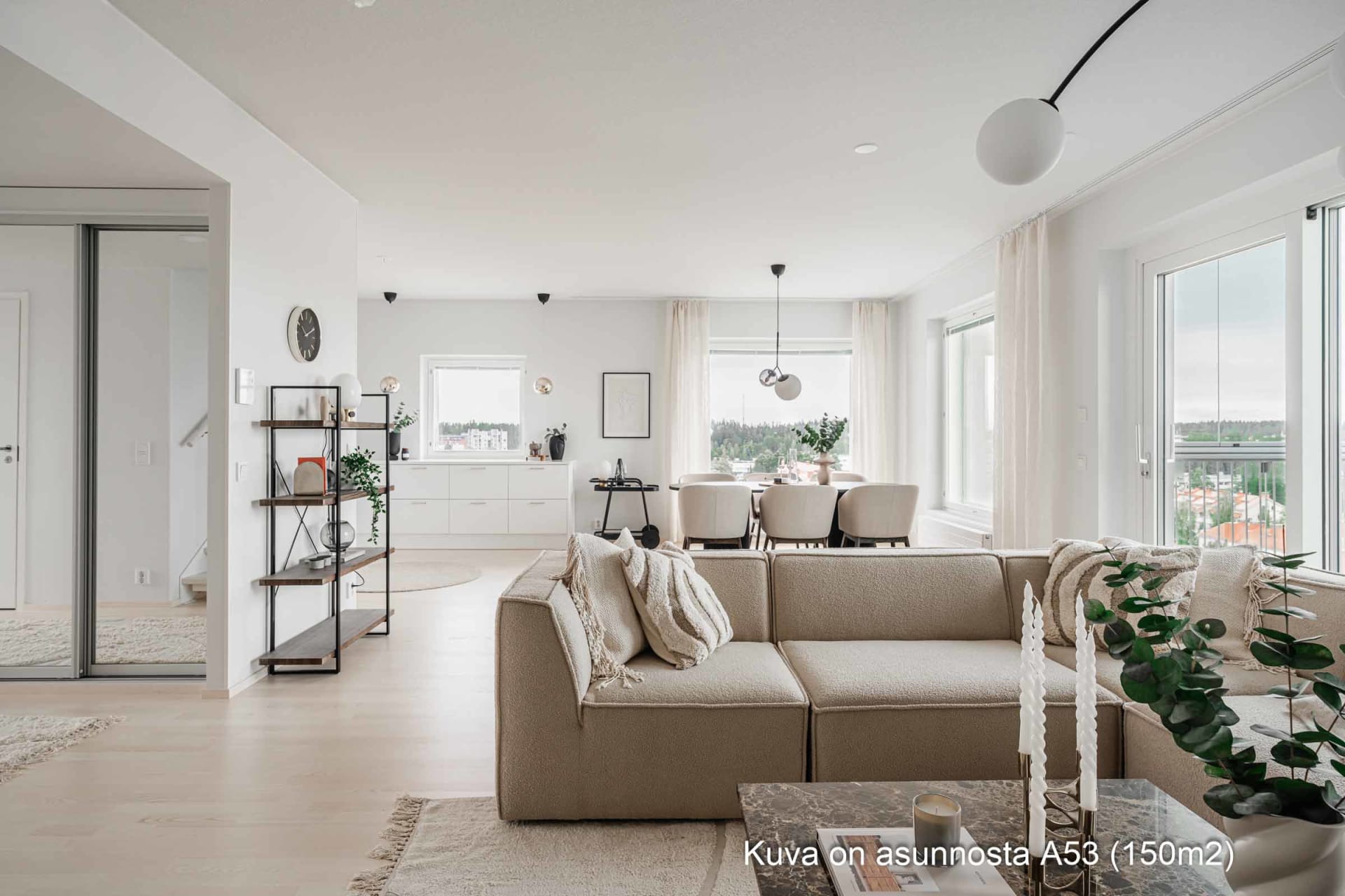 Myytävät asunnot Tampereen Tammelassa, Tammelan Stadionin naapurissa. Lähellä ovat Tammelan tori, Kalevan kirkko sekä ratikkareitti. 