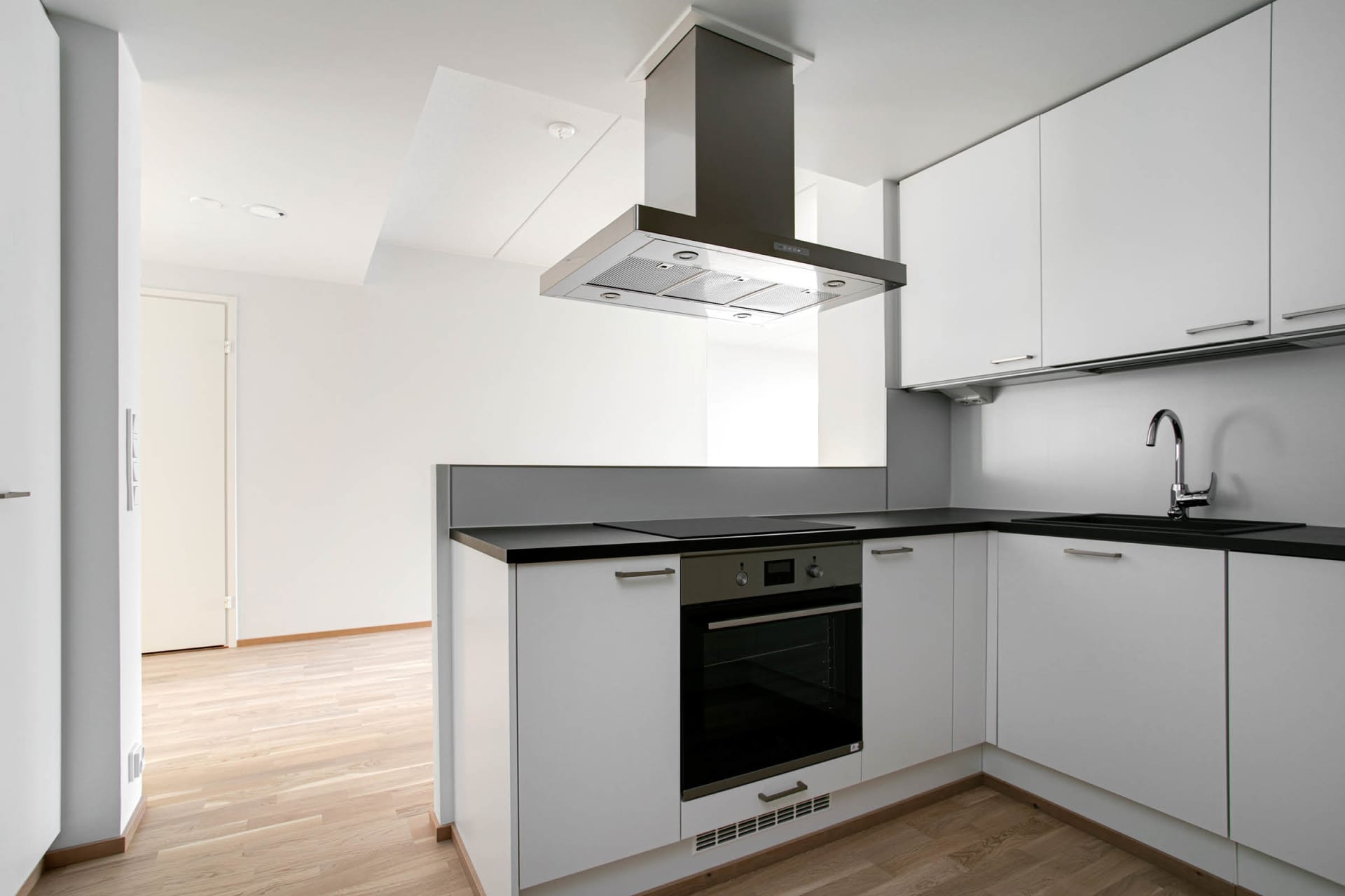 Myytävät asunnot Helsingin Aurinkolahdessa. Tutustu Helsingin myytäviin koteihin Helsingin Pressossa. 