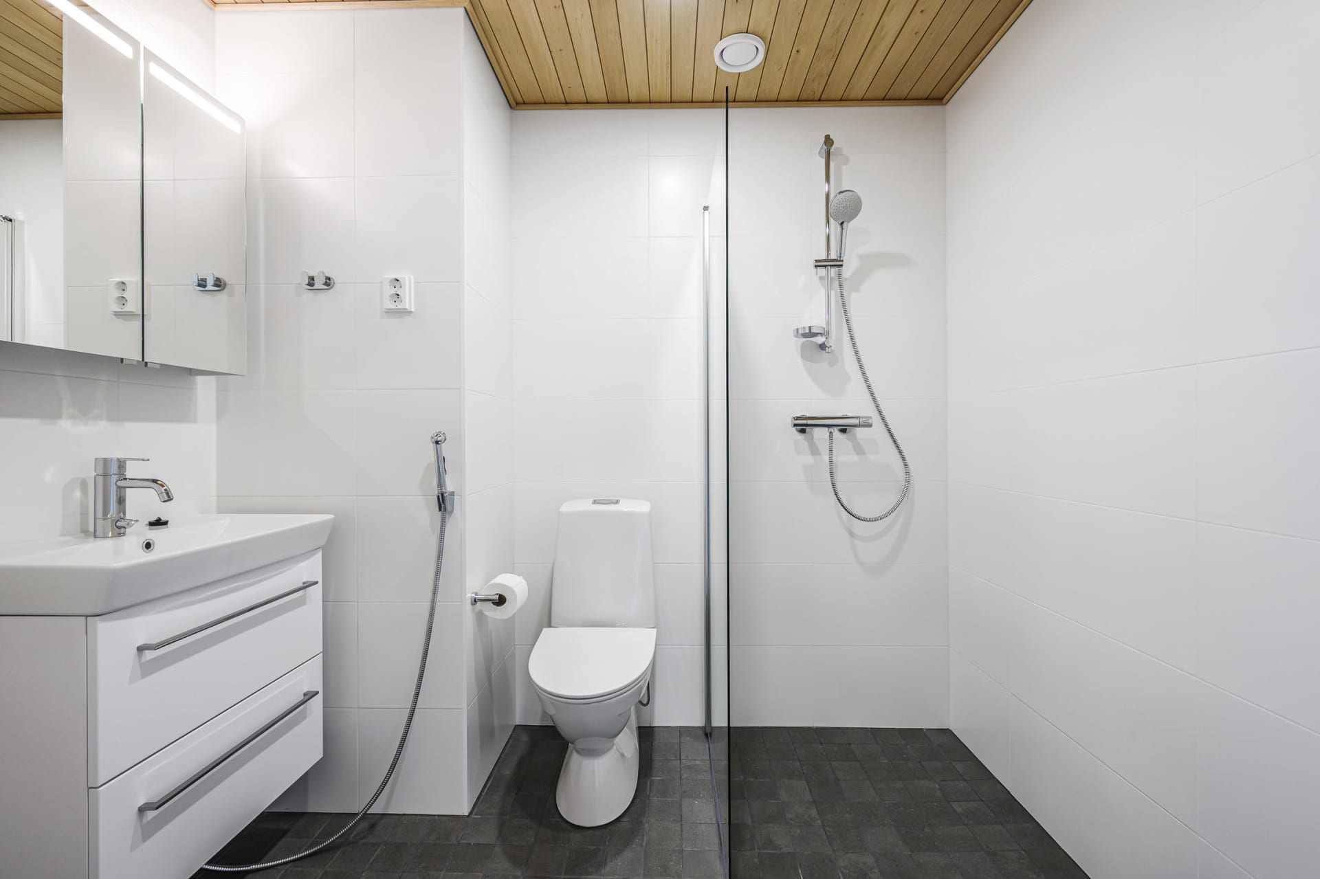 Myytävät asunnot Helsingin Arabianrannassa. Tutustu Arabianrannan Gunnelin myytäviin asuntoihin ja varaa omasi. 