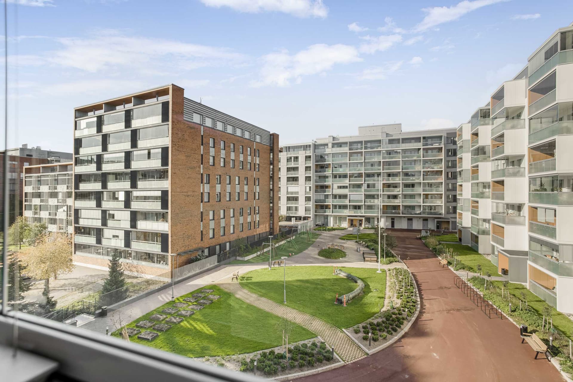 Myytävät asunnot Helsingin Arabianrannassa. Tutustu Arabianrannan Gunnelin myytäviin asuntoihin ja varaa omasi. 