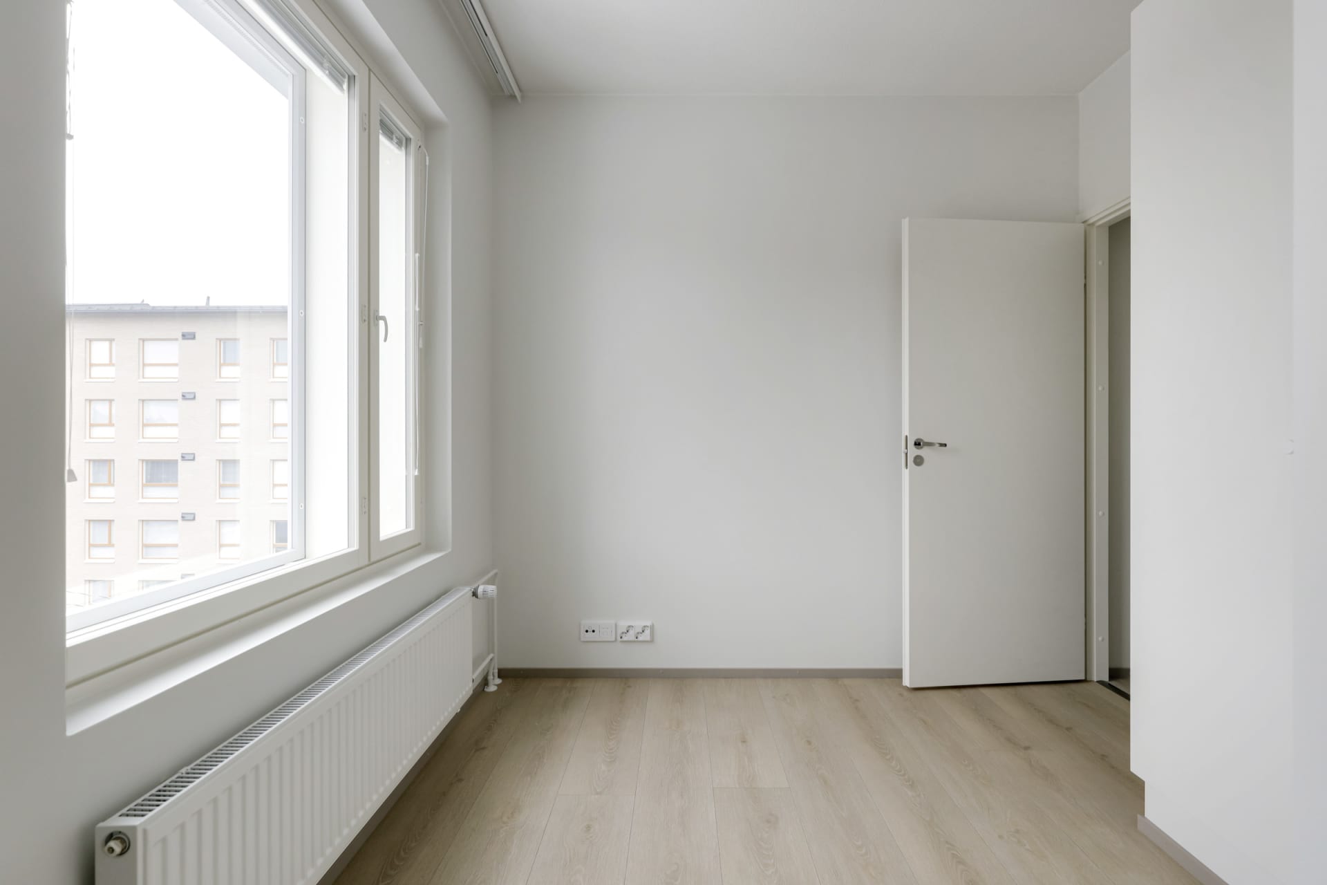 Myytävät asunnot Helsingin Kuninkaantammessa. Tutustu Kuninkaanmiekan myytäviin koteihin ja varaa omasi. Kuninkaantammi on kauniin vehreä alue Pohjois-Helsingissä. 