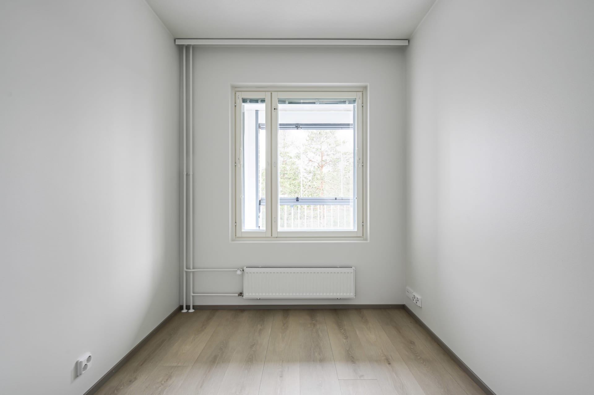Myytävät asunnot Helsingin Kuninkaantammessa. Tutustu Kuninkaanmiekan myytäviin koteihin ja varaa omasi. Kuninkaantammi on kauniin vehreä alue Pohjois-Helsingissä. 