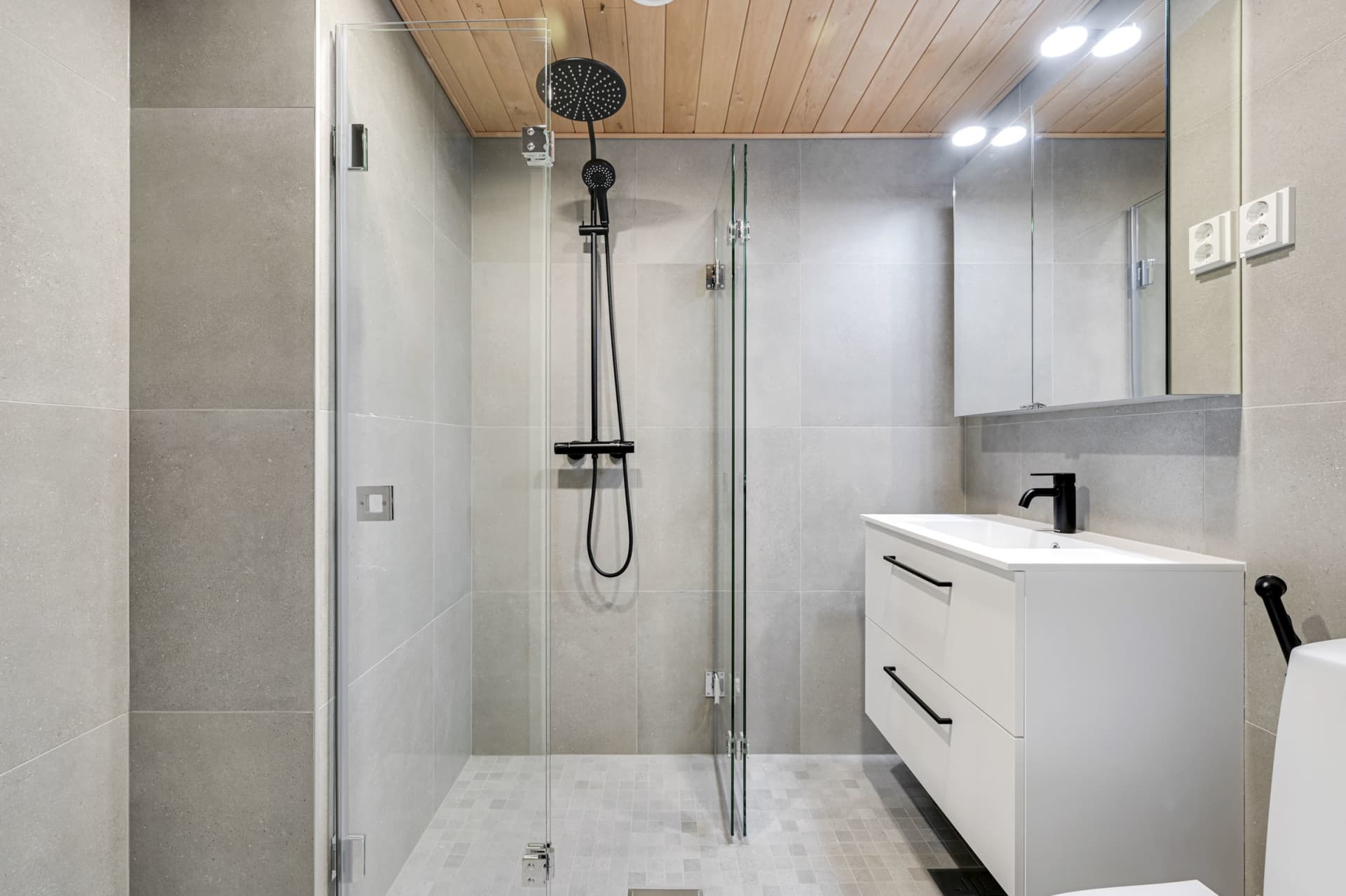 Myytävät asunnot Helsingin Sompasaaressa. Tutustu Nihdin Portin myytäviin koteihin. 