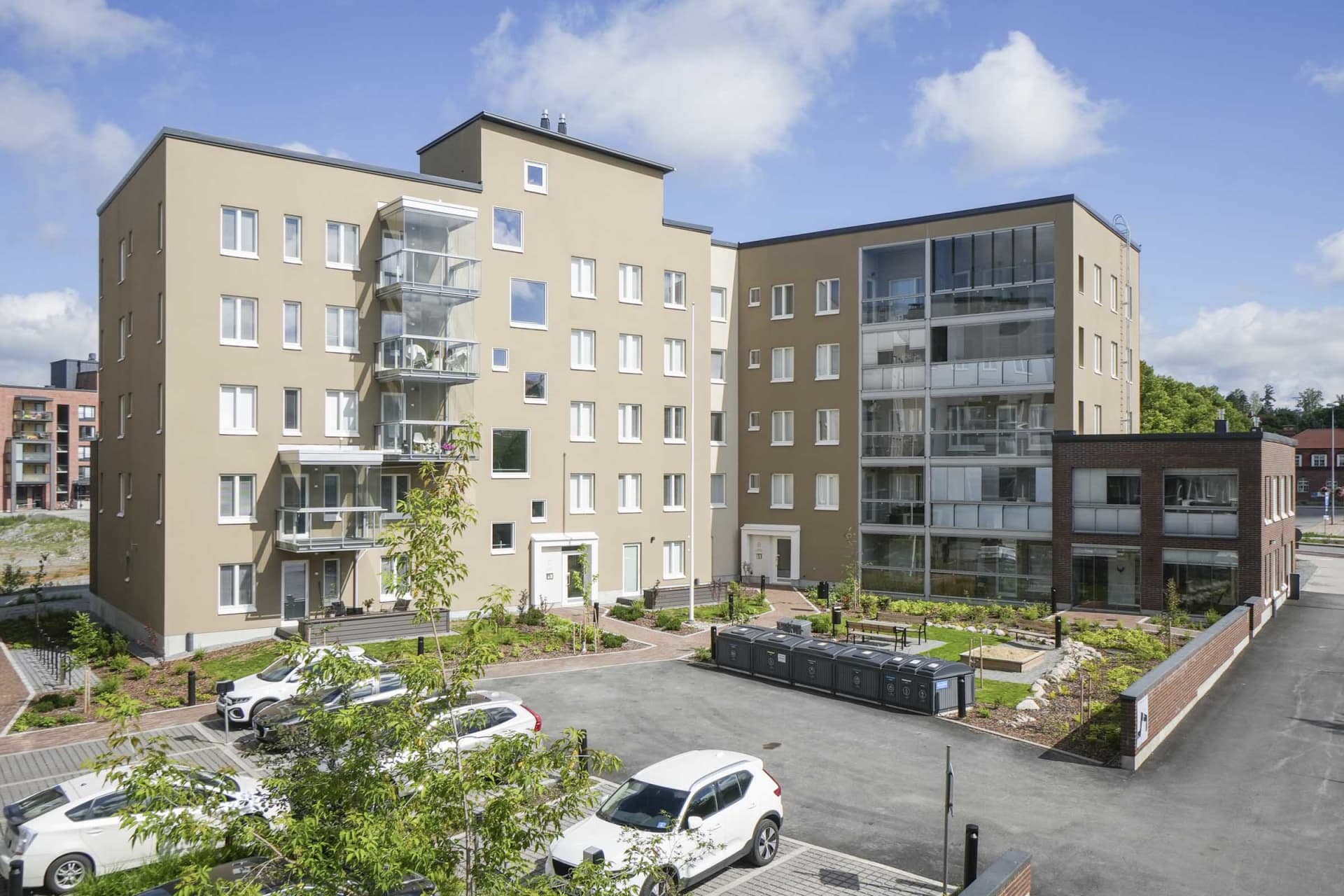 Myytävät asunnot Hämeenlinnan Asemanrannassa. Tutustu myytäviin koteihin Hämeenlinnan Tempossa.