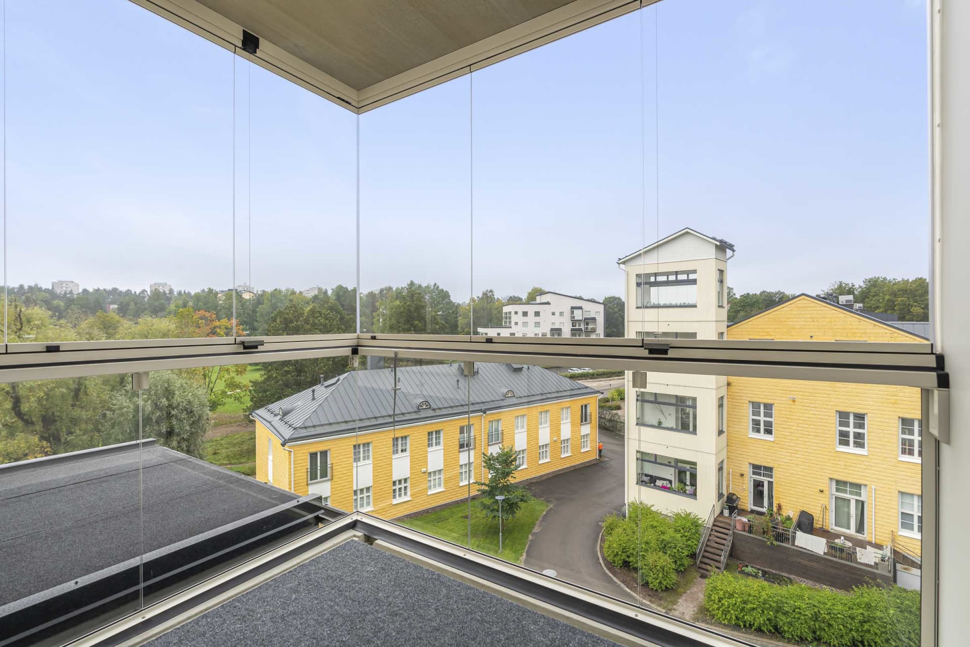 Myytävät asunnot Lahden Joutjärven rannalla