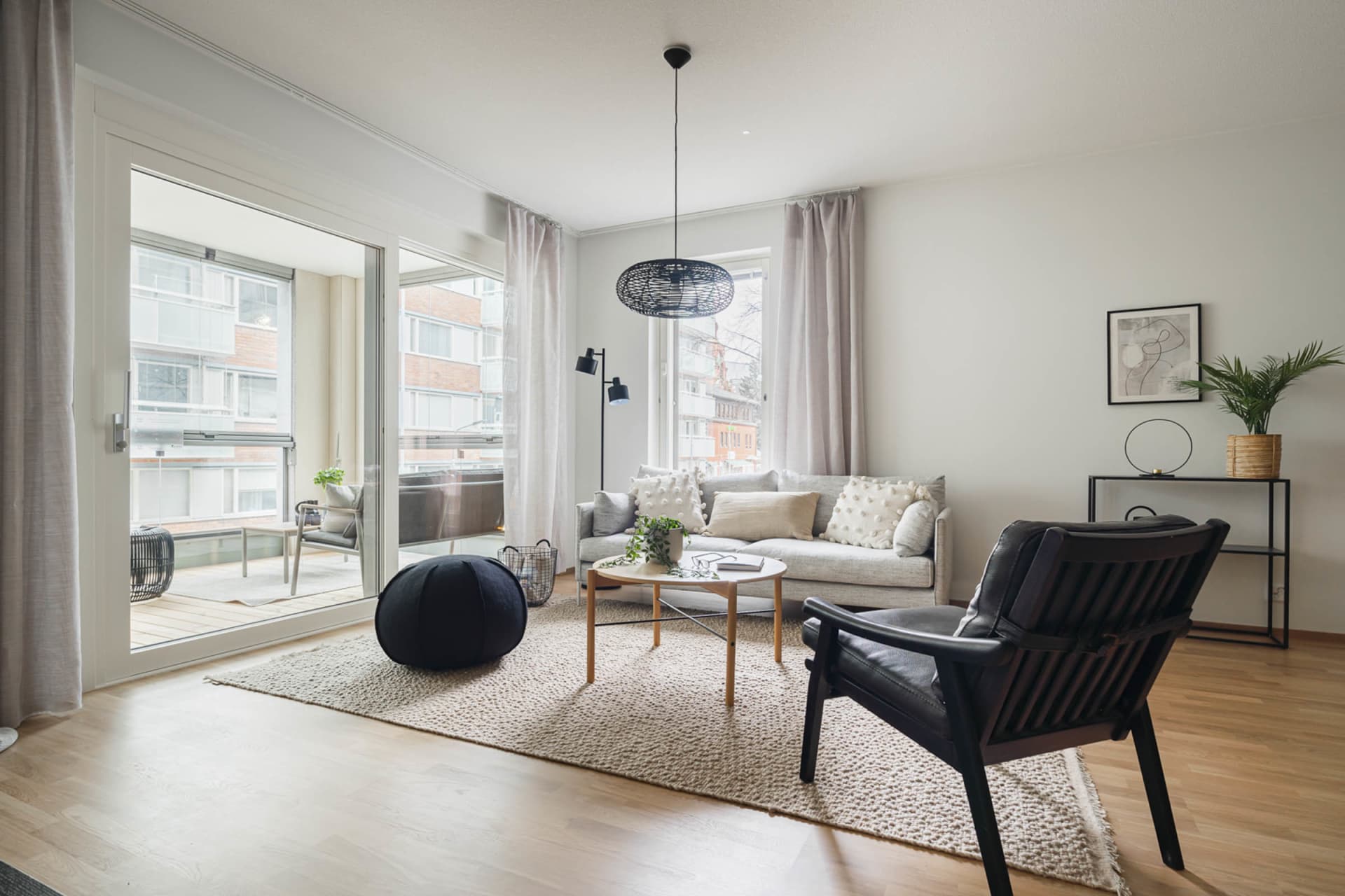 Myytävät asunnot Tampereen keskustassa. Otavallanhovin kodit ovat muuttovalmiita. Otavallanhovi on ainutlaatuinen mahdollisuus hankkia uusi, huippulaadukas ja viimeisen päälle varusteltu koti parhaalta paikalta Tampereen keskustasta.