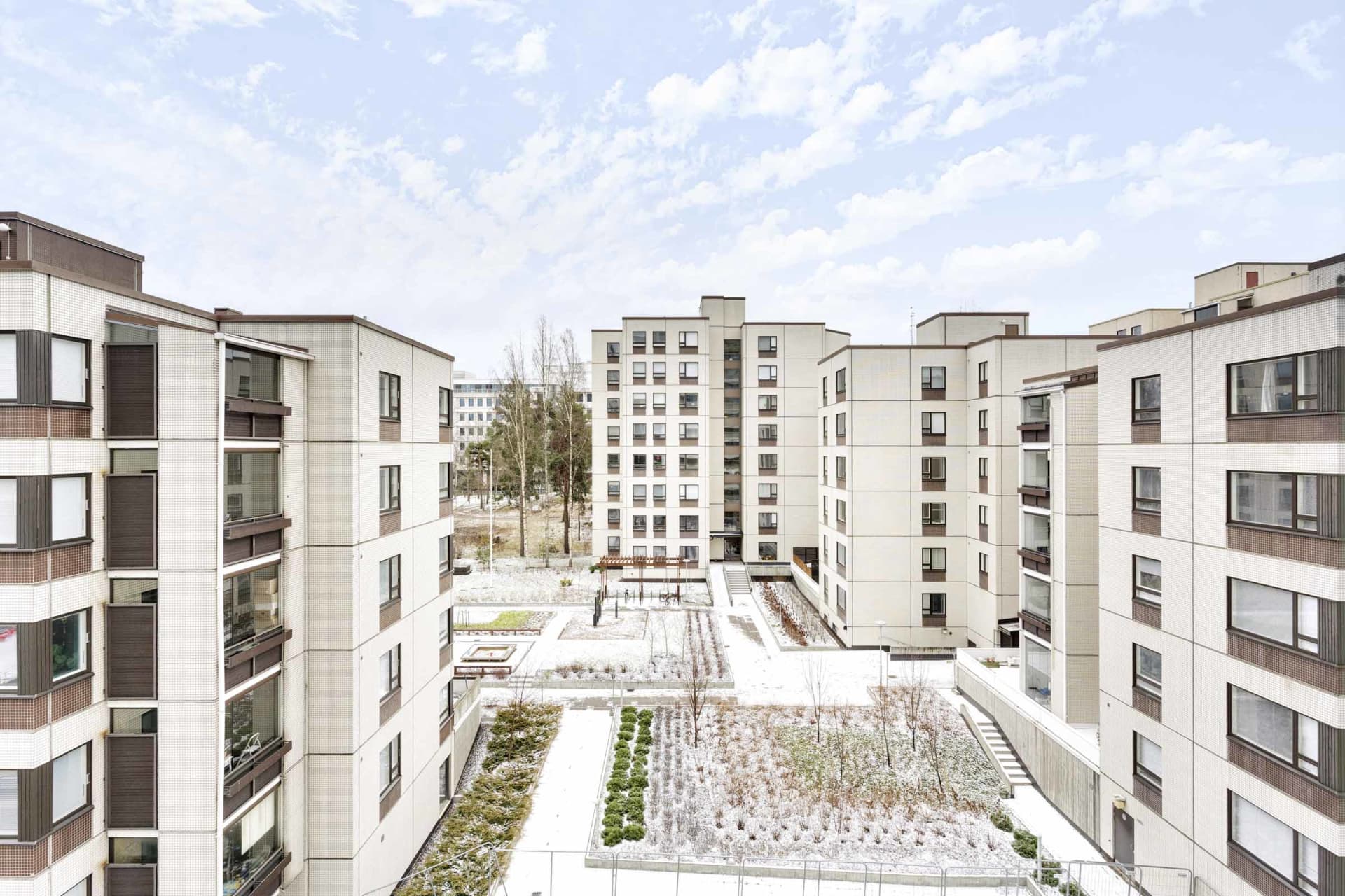 Myytävät asunnot Espoon Tapiolan Tuultenristissä. Espoon Tuultentietäjän kodit ovat muuttovalmiita.