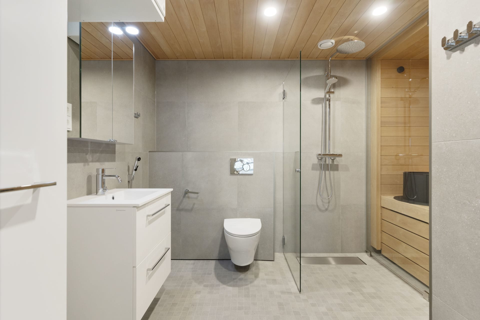 Myytävät asunnot Espoon Tapiolan Tuultenristissä. Espoon Tuultentietäjän kodit ovat muuttovalmiita.