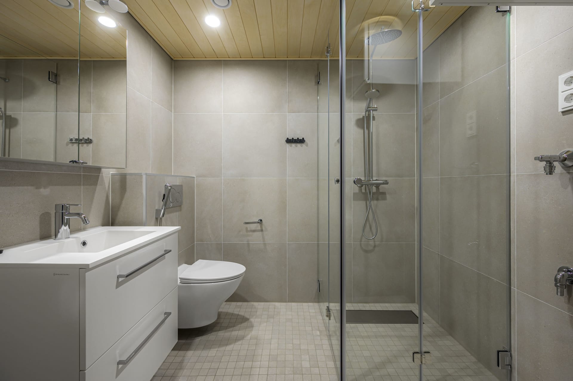 Myytävät asunnot Espoon Tapiolan Tuultenristissä. Espoon Tuultentietäjän kodit ovat muuttovalmiita.