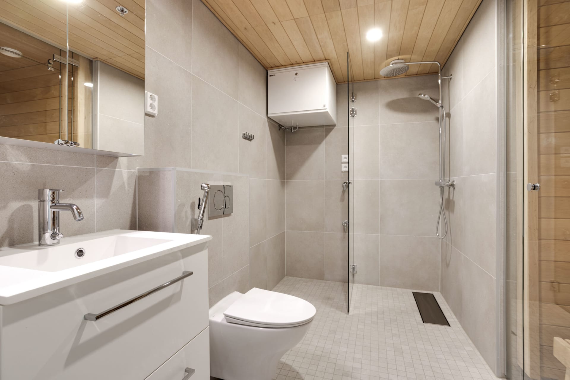 Myytävät asunnot Espoon Tapiolan Tuultenristissä. Espoon Tuultentietäjän kodit ovat muuttovalmiita.