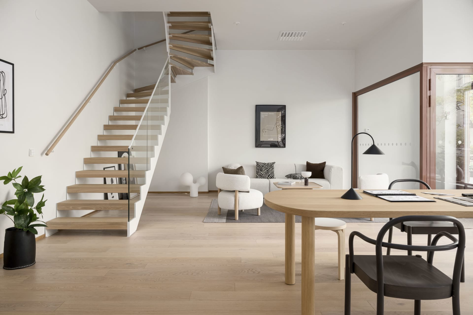 Myytävät asunnot, Helsingin Waltari, Töölöntulli, Meilahti, Stailattu kuva asunnosta A 1.