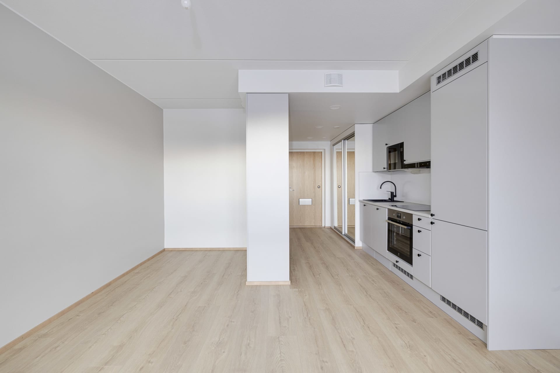 Mustasaaren Bergiuksen kodit ovat muuttovalmiita. Kodit sijaitsevat Mustasaaren Omenalaaksossa. 