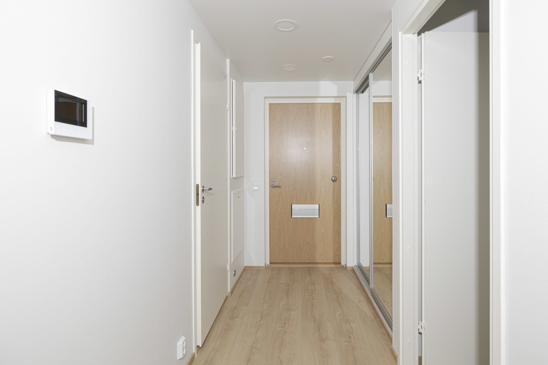 Mustasaaren Bergiuksen kodit ovat muuttovalmiita. Kodit sijaitsevat Mustasaaren Omenalaaksossa. 