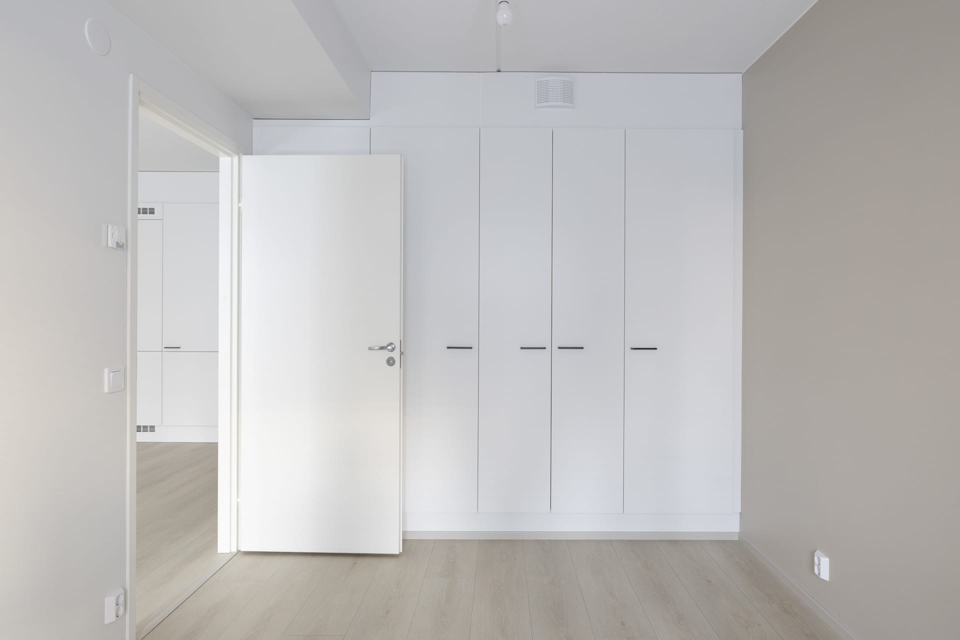 Mustasaaren Bergiuksen kodit ovat muuttovalmiita. Kodit sijaitsevat Mustasaaren Omenalaaksossa. 