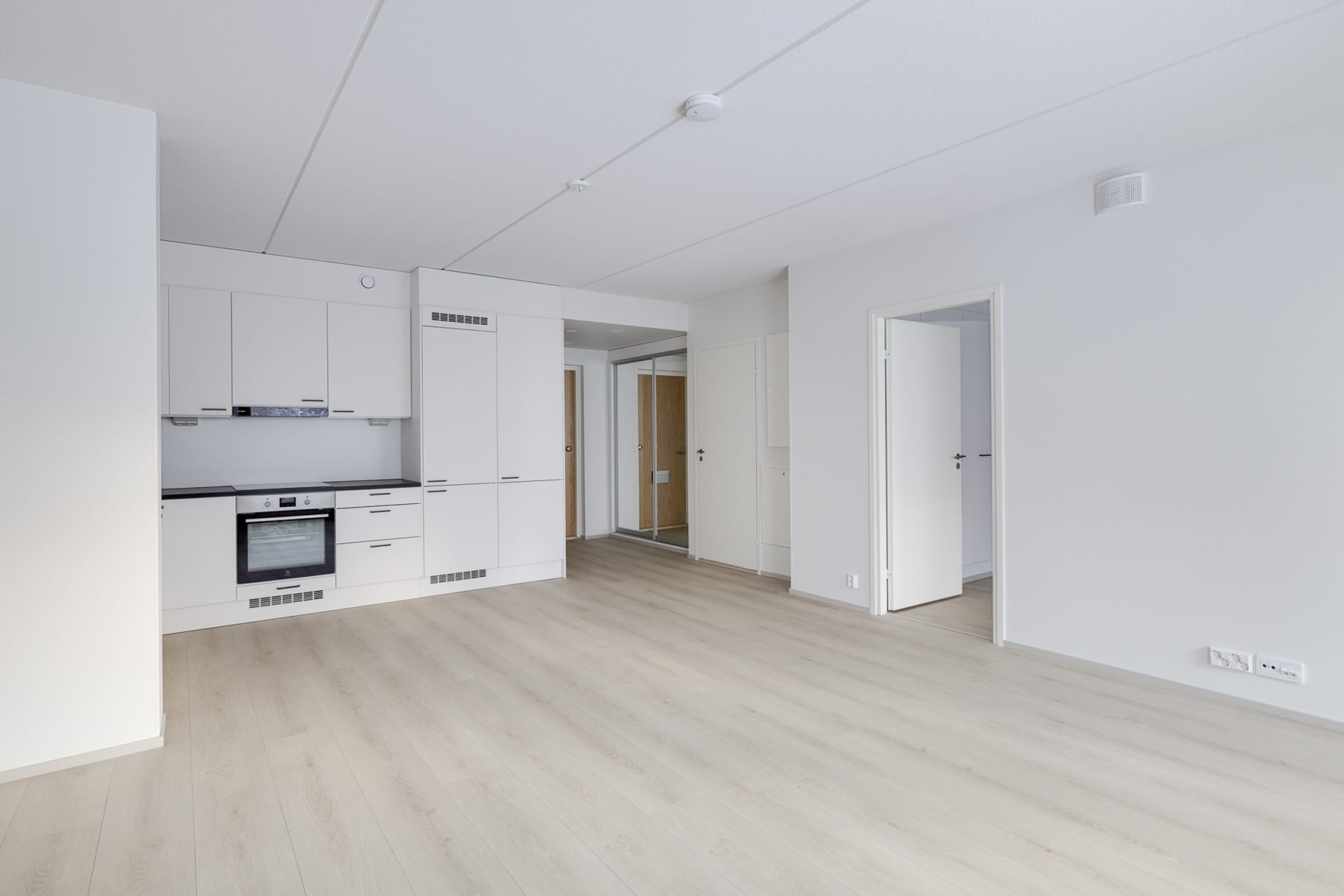 Mustasaaren Bergiuksen kodit ovat muuttovalmiita. Kodit sijaitsevat Mustasaaren Omenalaaksossa. 