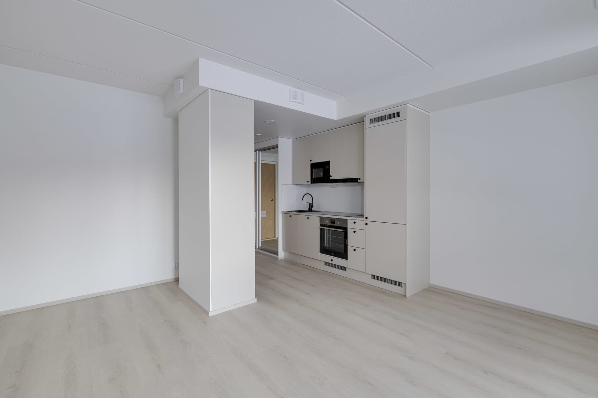 Mustasaaren Bergiuksen kodit ovat muuttovalmiita. Kodit sijaitsevat Mustasaaren Omenalaaksossa. 