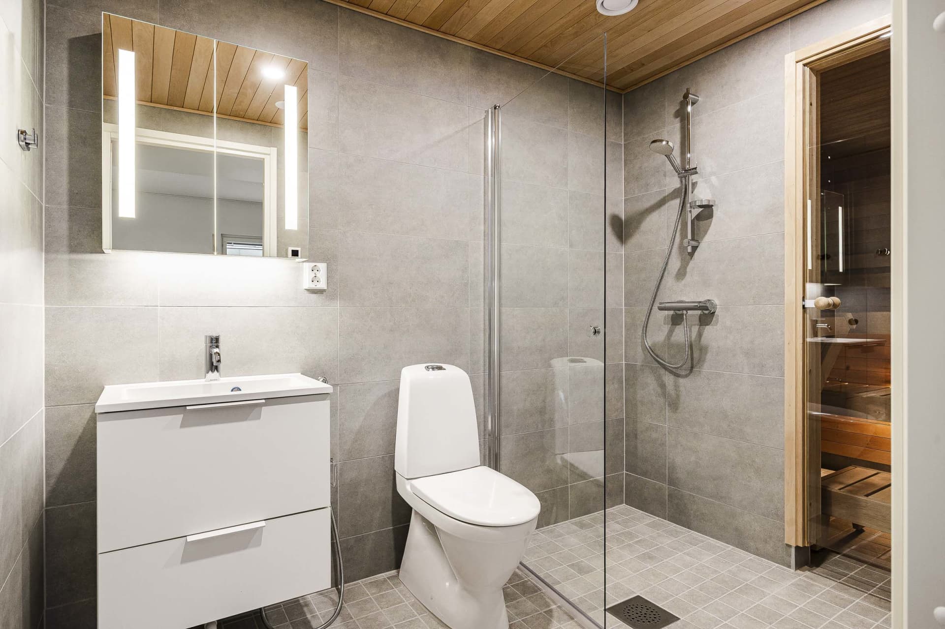 Myytävät asunnot Kuopion keskustassa Maaherrankadulla