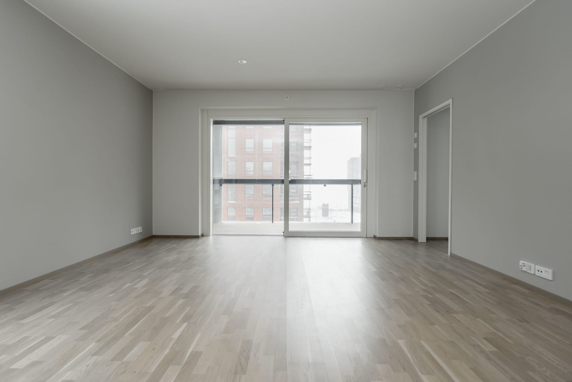 Myytävät asunnot Tampereen Ranta-Tampellassa. Tampereen Kanavansilta sijaitsee aivan Ranta-Tampellaa halkovan kanavan varrella.