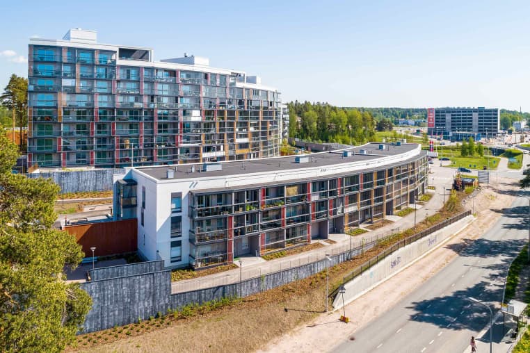 Myytävät asunnot Espoon Marinrannassa. Lyhyt matka Kivenlahden palveluihin, metrolle ja Länsiväylälle. Tutustu Espoon Poseidonin myytäviin asuntoihin. 