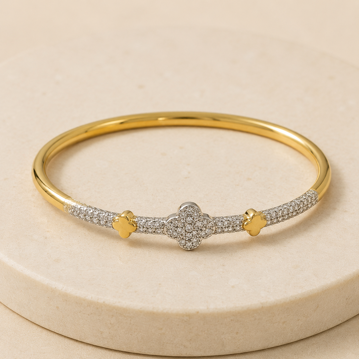 Elara Two-Tone Clover Kada