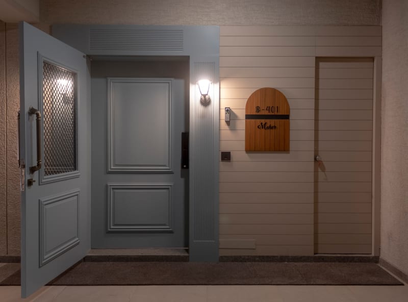 Main entrance door with safety door open
