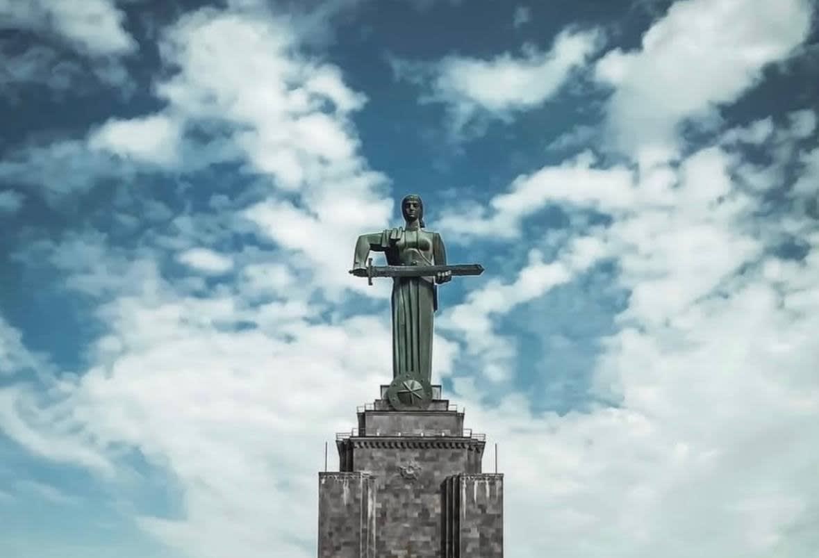 Монумент Мать Армения