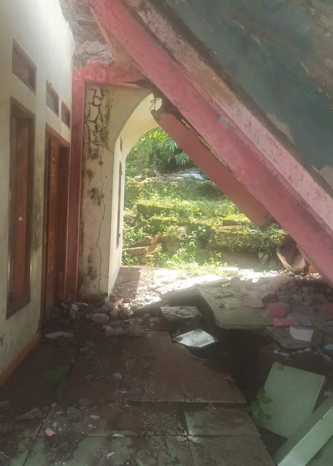 Puluhan Warga Terdampak Pergeseran Tanah Di Desa Talagawangi Garut Butuh Perhatian Sekaligus Bantuan Pemerintah