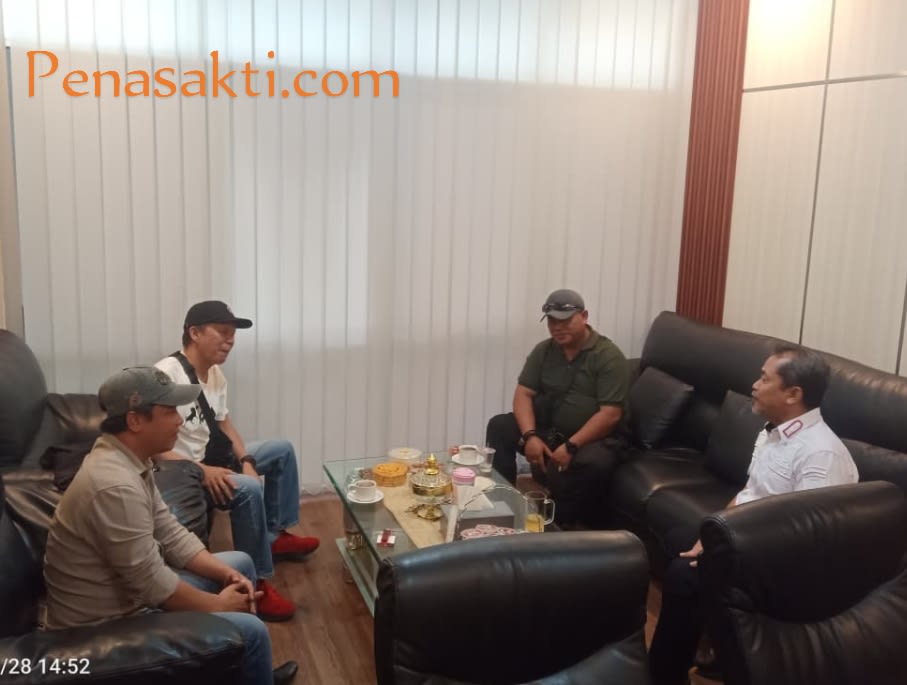 Jalan Soekarno Seberang Terminal Leuwi panjang, Alih Fungsi Menjadi Toko Minuman Beralkohol
