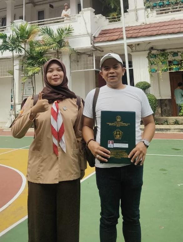 H. Eef Supriadi Teladani Gerakan Ayah Jemput Rapor, Sampaikan Pesan Tauhid untuk Putri Tercinta