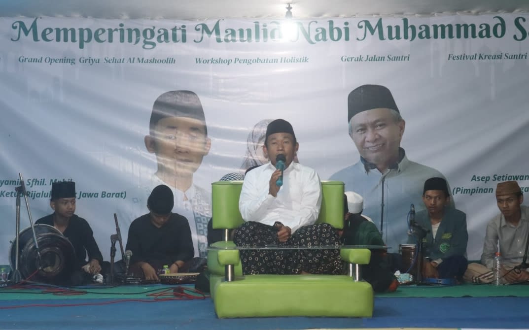 Pesantren Al Mashoolih peringati Maulid Nabi, sempurnakan Puncak Hari Santri