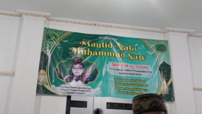 Maulid Nabi di Mushola At - Takwa Suatu Wujud Kecintaan Kepada Rasulullah SAW