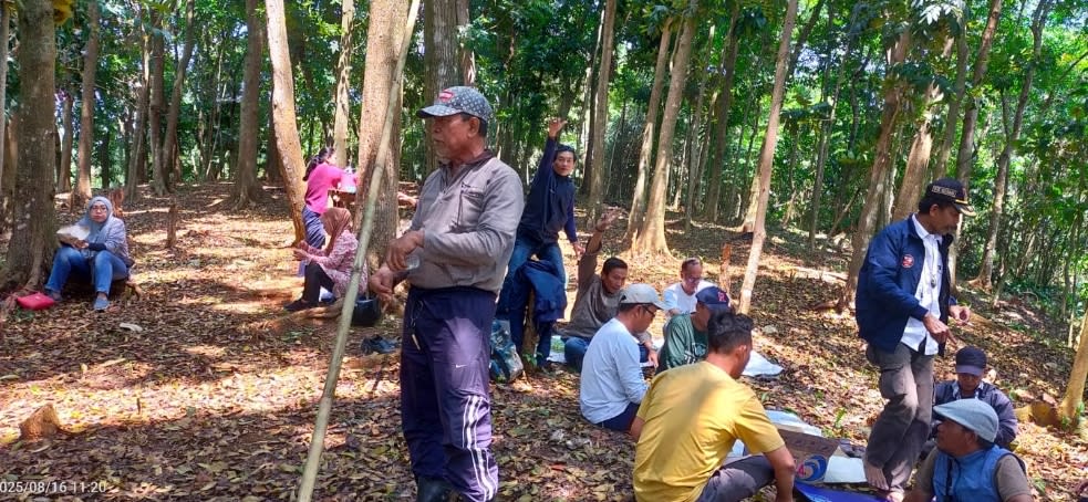 Ketua DPD Asosiasi pewarta pers Indonesia Kab Purwakarta Wawan Suwanda sukses mendistribusikan lahan program ketahanan pangan