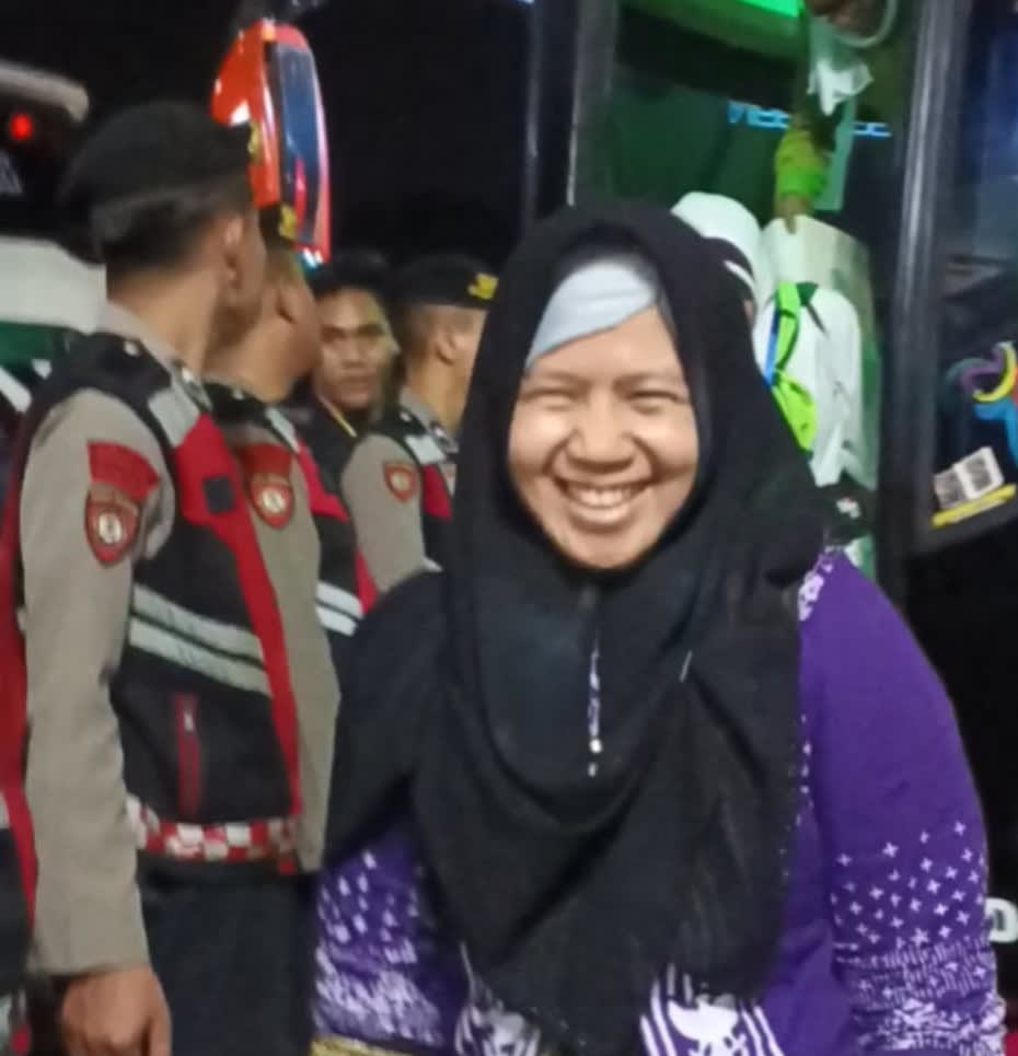 Extra Ketat Pengamanan Kedatangan 12 Bis Jemaah Haji Kloter 1 Kab.Subang Tiba Di Wisma Haji Sabtu Malam