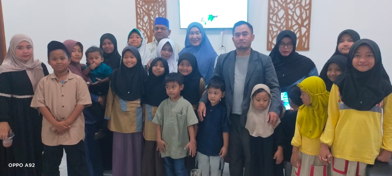 Jum’at Berkah Gerakan Cinta Prabowo Bersama Benda Kitchen Berbagi Bersama Anak Yatim Piatu