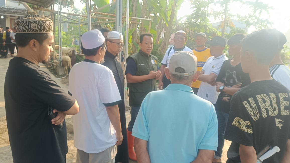 WARGA PERUM TAMAN RW. 14 ASRI KOTA SUKABUMI BERQURBAN